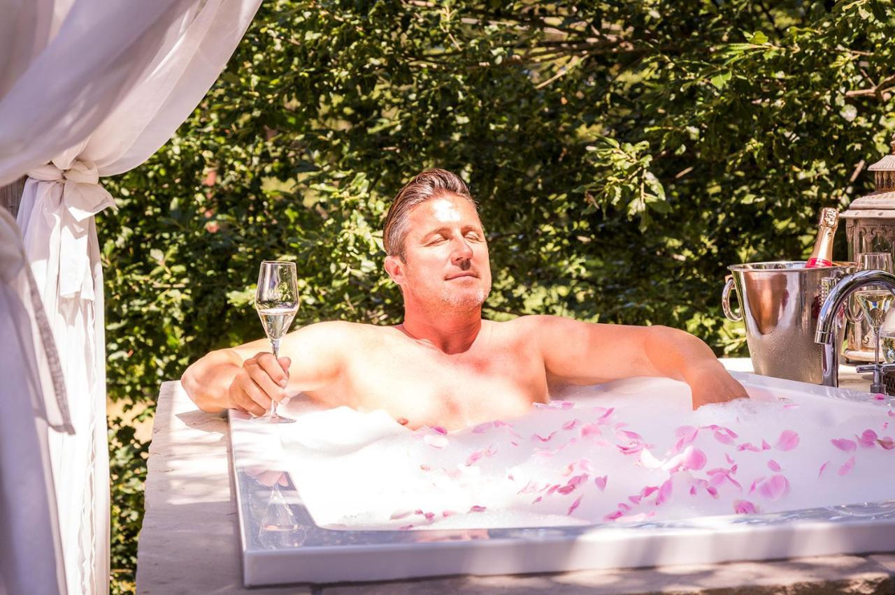 Golden Hill Country Chalets & Suites Waldschach Екстериор снимка